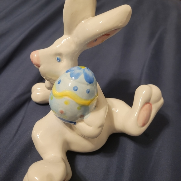 Easter Bunny Rabbit Figurine Statues Playing With Easter Egg - Picture 2 of 7